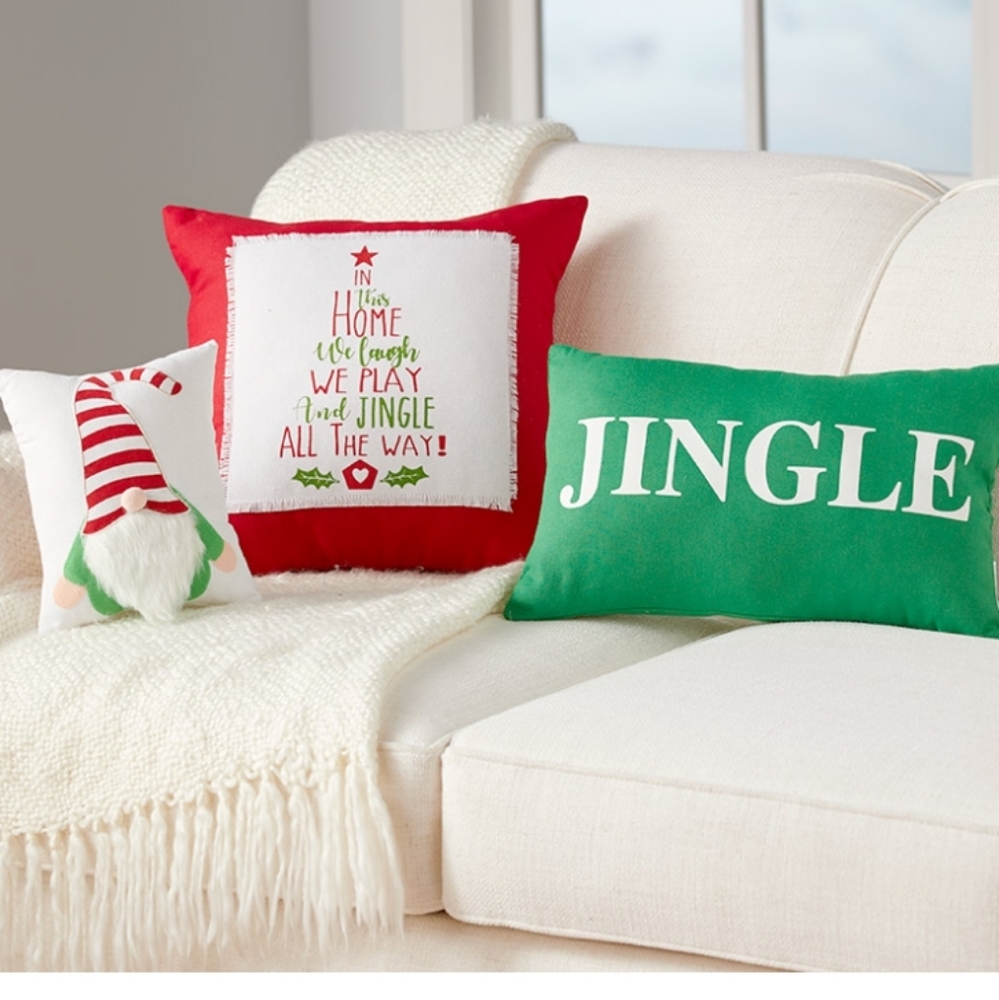 Set of 3 holiday pillows